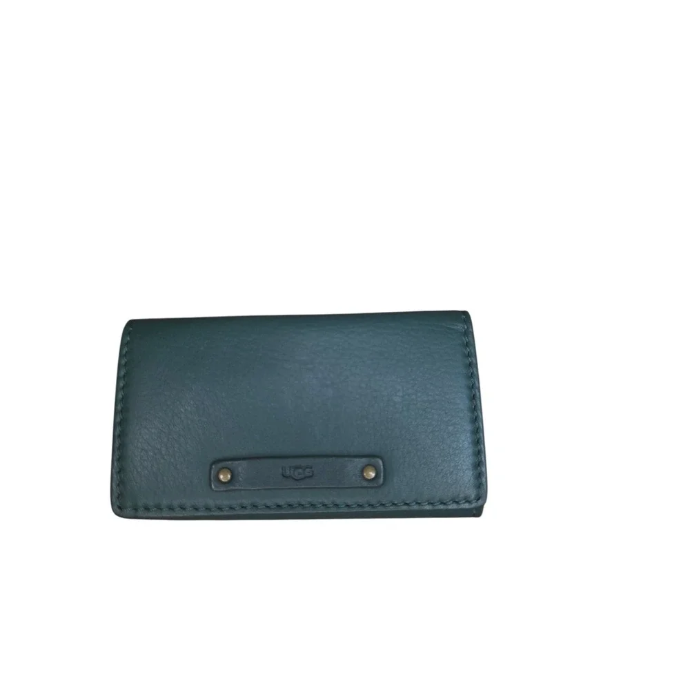 UGG Leather 6 Hook Key Case Green Snap Wallet Key Holder Compact Organizer